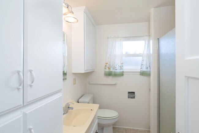 Building Photo - Make new memories in your new home, available for rent now!