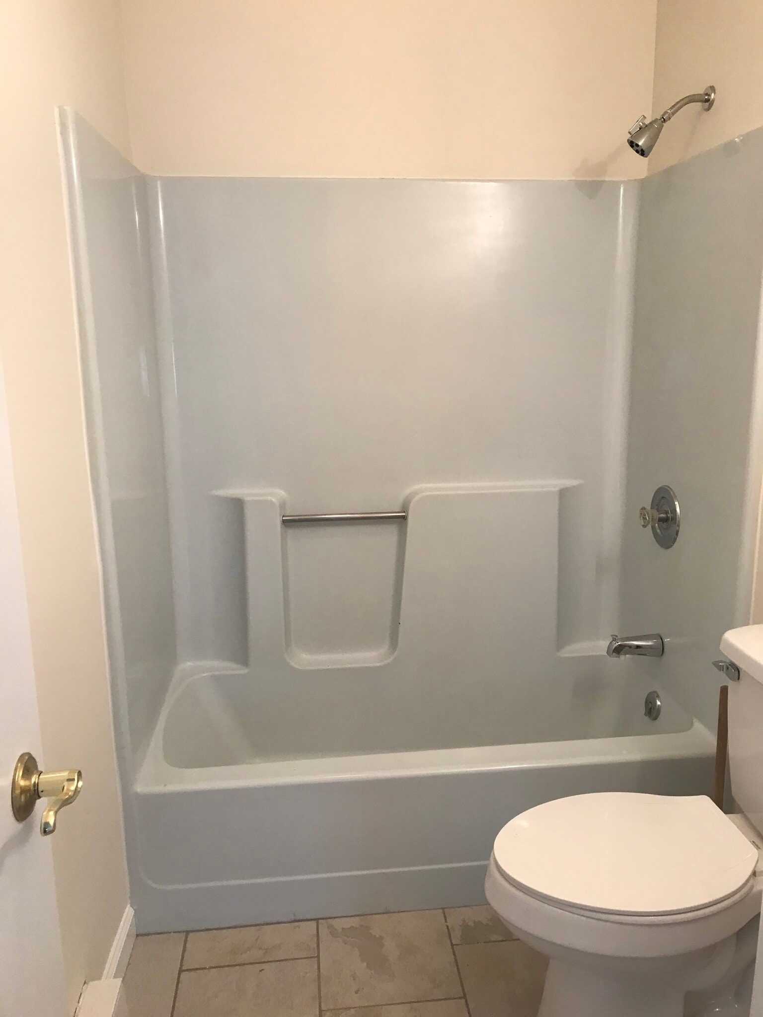 Building Photo - 10 Candlewood Ln