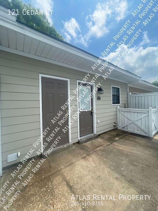 Building Photo - 121 Cedar Ct