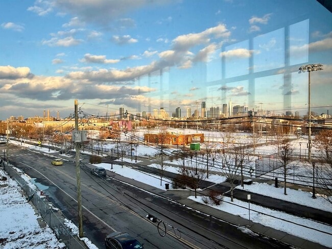 Building Photo - 2 Union St