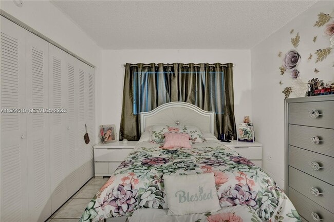 Building Photo - 7425 SW 152nd Ave