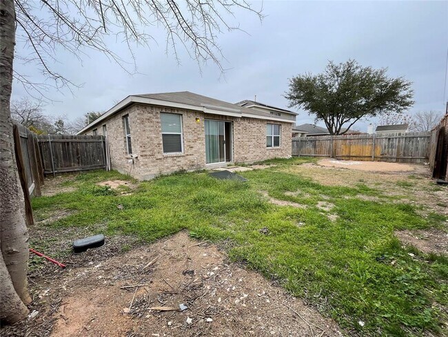 Building Photo - 14805 Lantern Dr