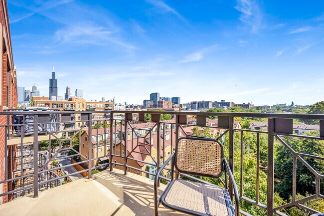 Building Photo - 1301 W Madison St