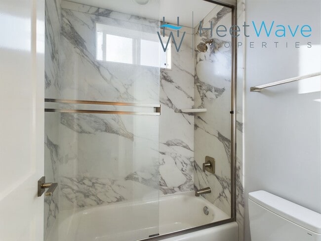 Building Photo - REZKO - E Street