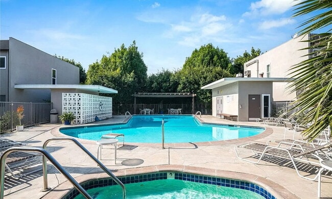 Building Photo - Nestled on the vibrant Sepulveda Boulevard...