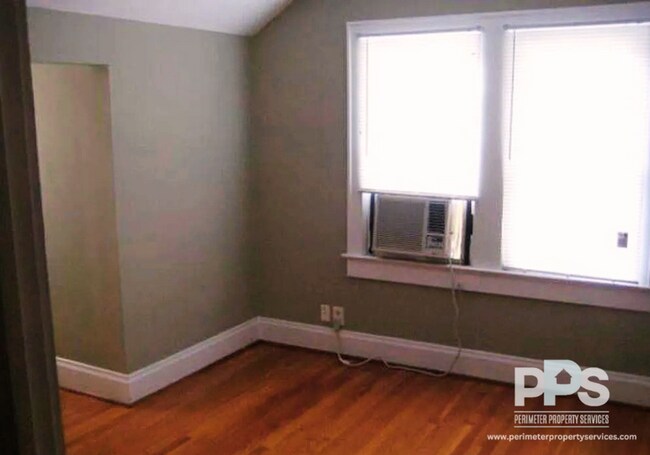 Building Photo - 1275 Winburn Dr