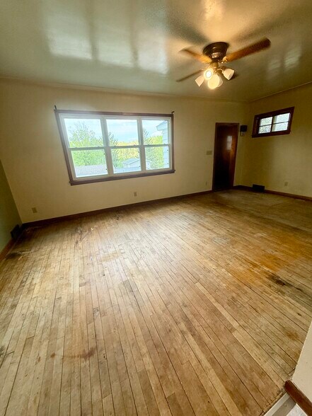 Building Photo - 1024 Heights St