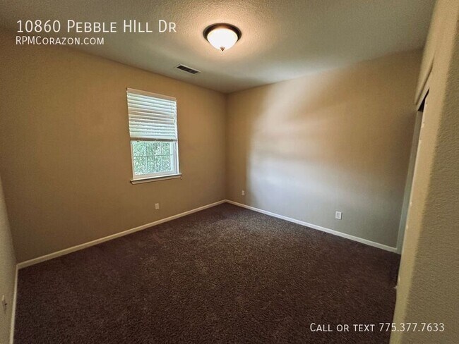 Building Photo - 10860 Pebble Hill Dr