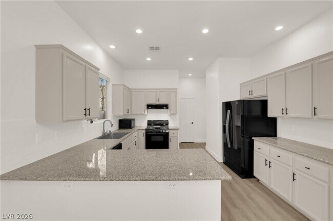 Building Photo - 1529 Tillman Falls Ave
