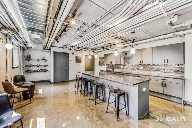 Building Photo - 519 N Euclid-210