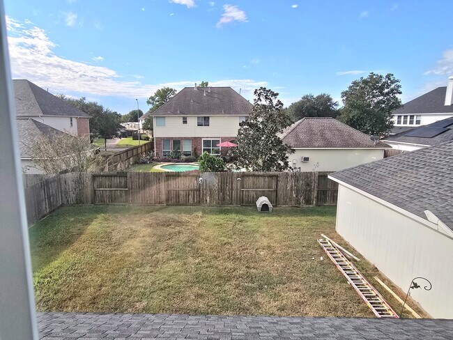Building Photo - 20315 Lakeland Falls Dr