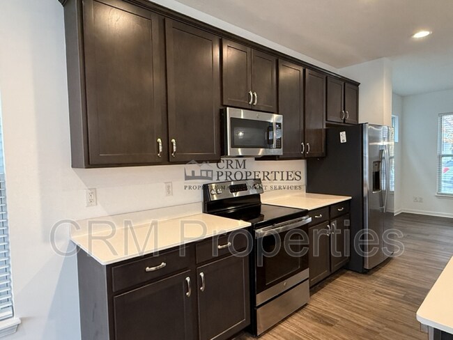 Building Photo - 326 N Warman Ave