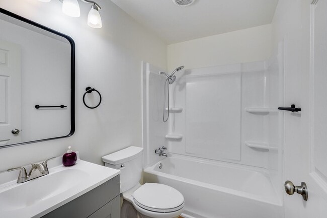 Building Photo - Beautiful 3 Bed, 1.5 Bath Rental Home in Lake Oswego!