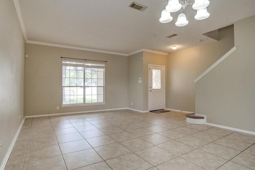 Building Photo - 8834 Ridgefront