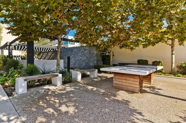 Building Photo - 2907 W Exposition Pl