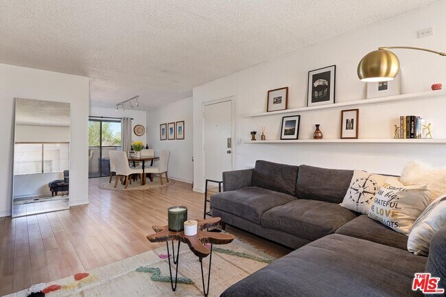 Building Photo - 5805 Whitsett Ave