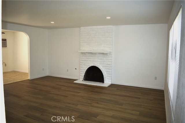 Building Photo - 167 S Malena Dr