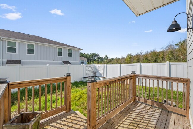 Building Photo - 9483 Nature Crk Cir