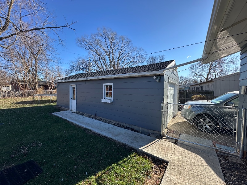 Building Photo - 2204 Melrose Ave