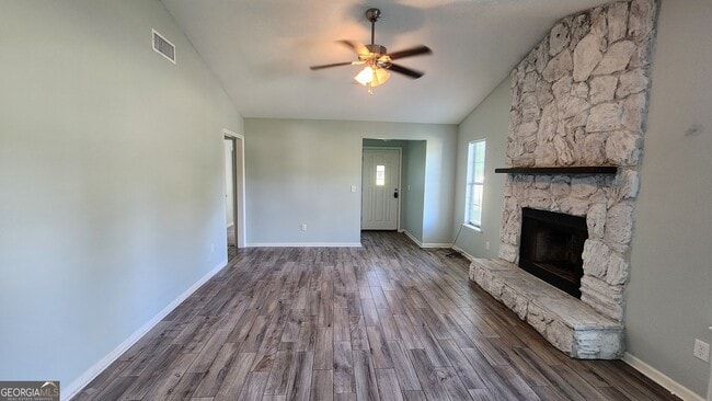 Building Photo - 78 Green Wing Rd