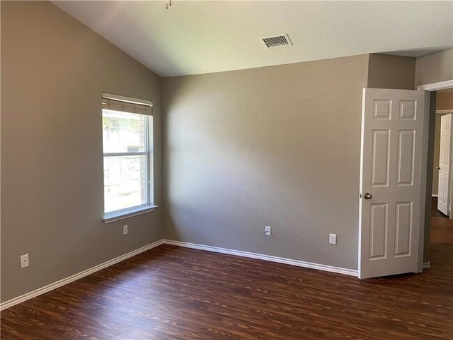 Building Photo - 1513 Big Bend Dr