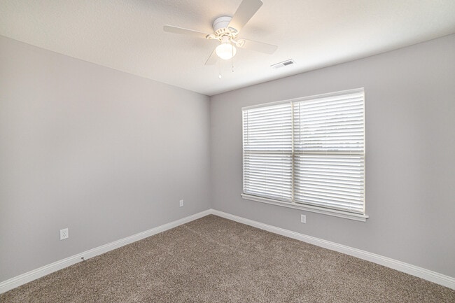 Building Photo - 3708 Parrot Ct