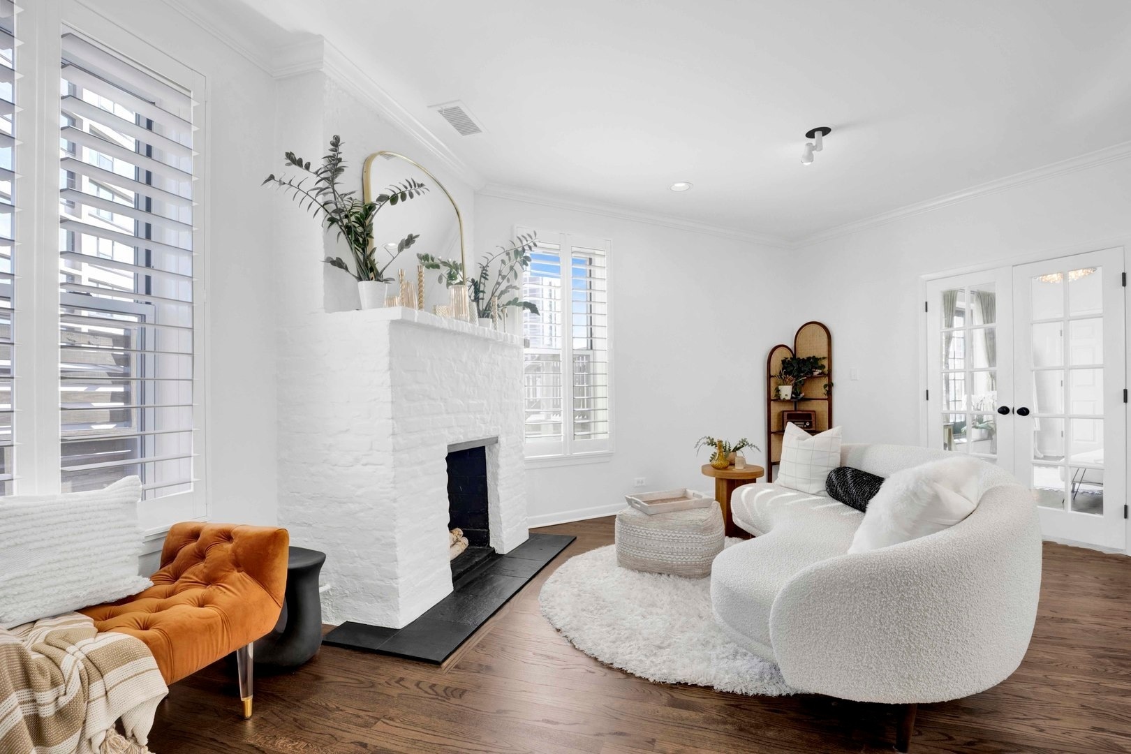 Second floor family room - 223 W Wisconsin St