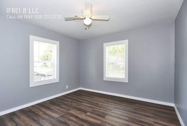 Building Photo - 1557 N Irvington Ave