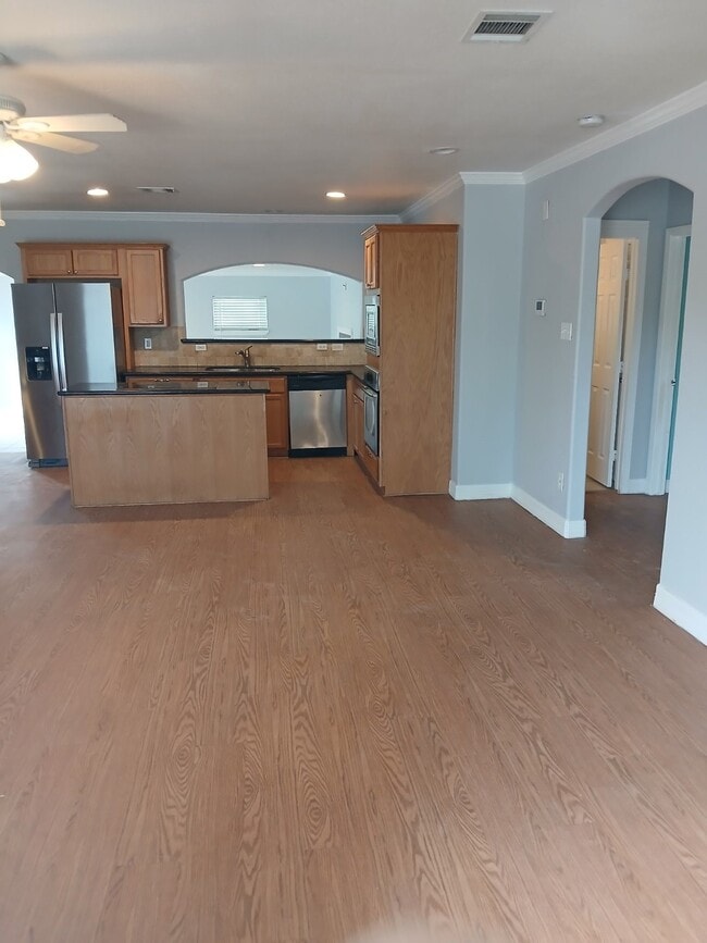 Building Photo - 7218 Yucca Dr