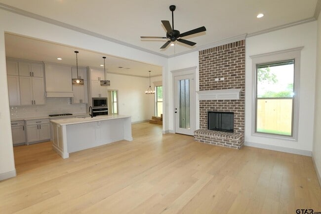 Building Photo - 11796 Jayden Ln