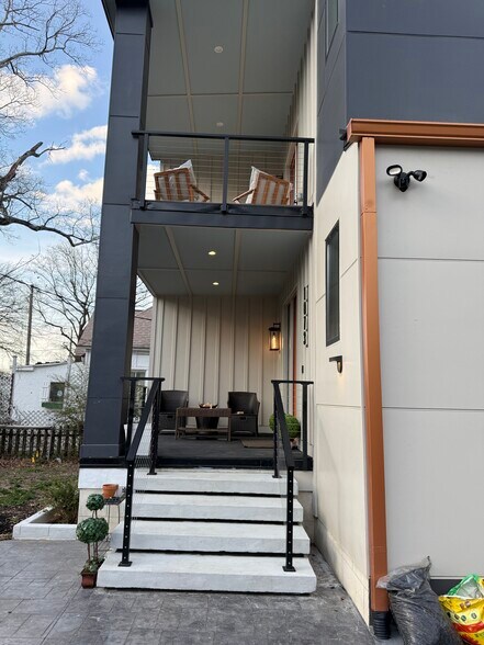 Building Photo - 1073 Hemphill Ave NW