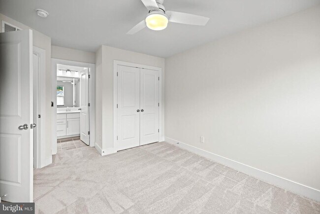 Building Photo - 1548 Meadowlark Glen Rd