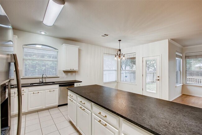 Building Photo - 3217 Tehama Ct