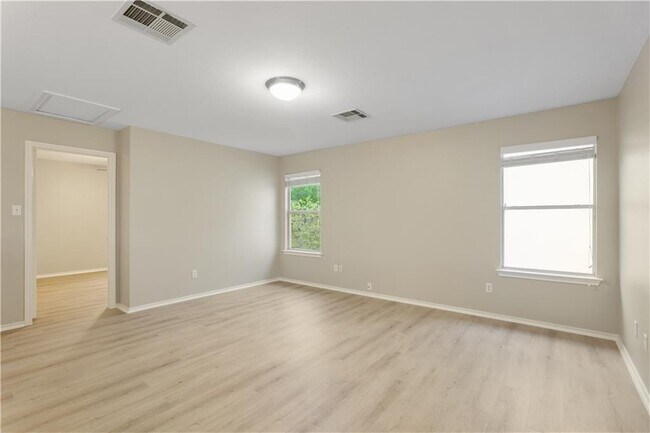 Building Photo - 299 Brandons Way