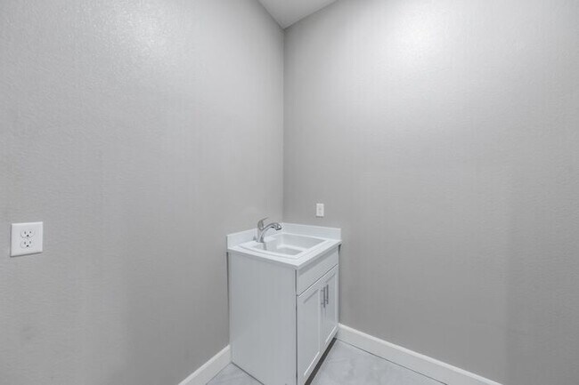 Building Photo - 50% Off Your First Full Month of Rent for ...