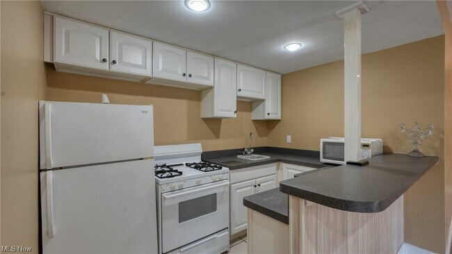 Building Photo - 158 Chelsea Cove