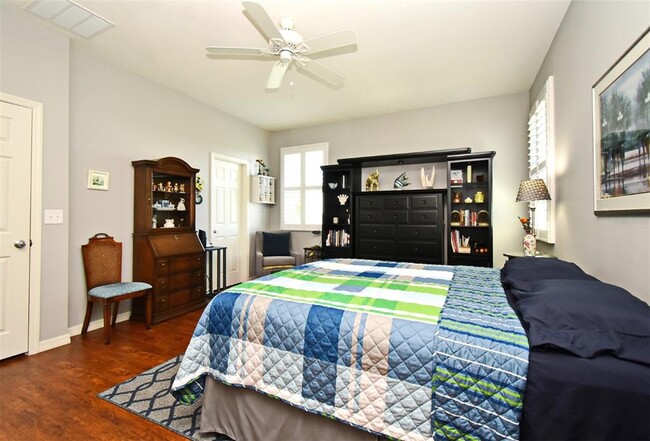 Building Photo - 11235 Wishing Well Ln