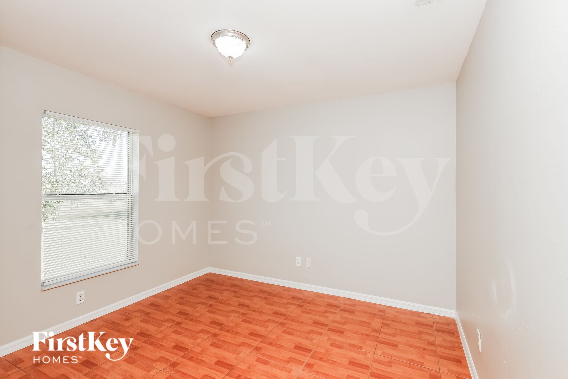 Building Photo - 517 NE 15th Terrace