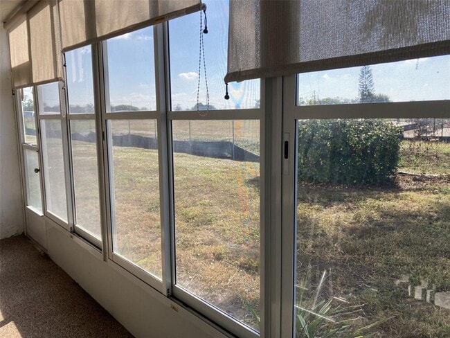 Building Photo - 304 47th Ave Dr W