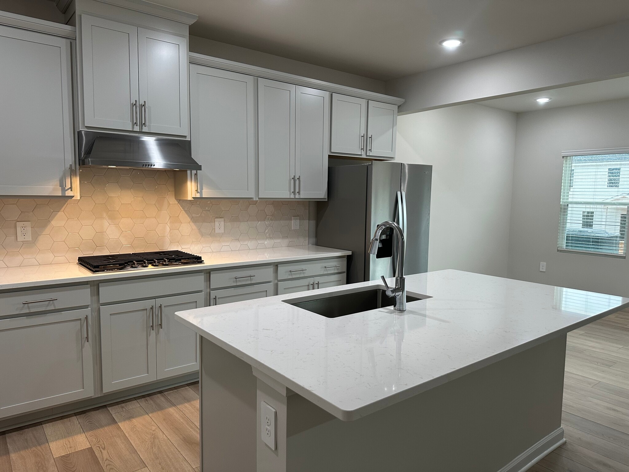 Building Photo - 908 Grand Mesa Dr