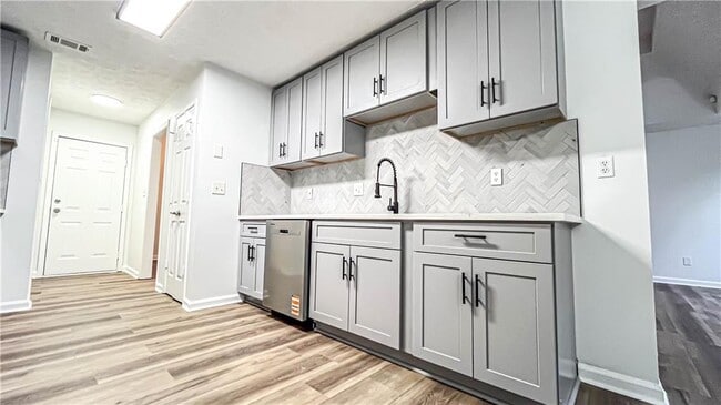 Building Photo - 479 Crosshaven Way