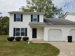 Building Photo - 3 Bedroom Duplex Available in Goshen