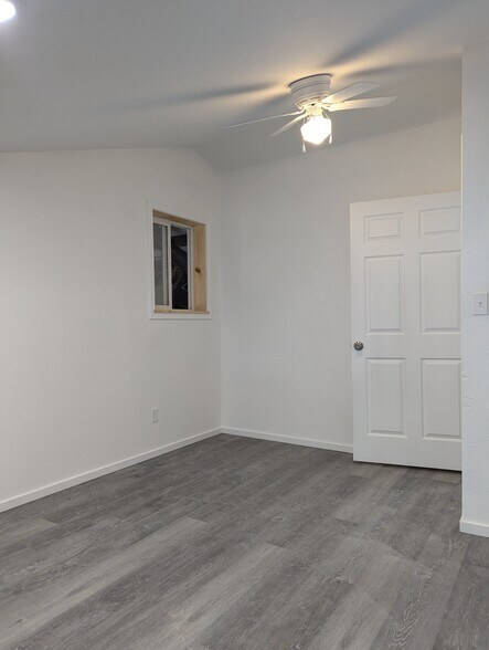 Building Photo - 1002 Pioneer Rd