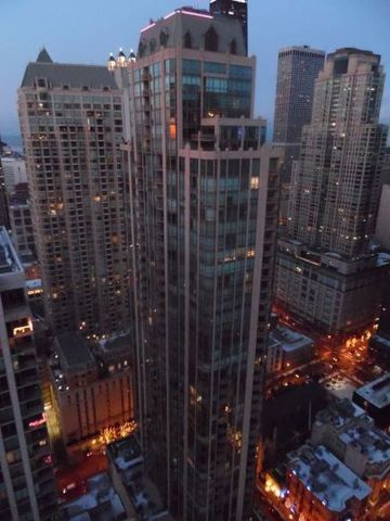 Building Photo - 10 E Ontario St