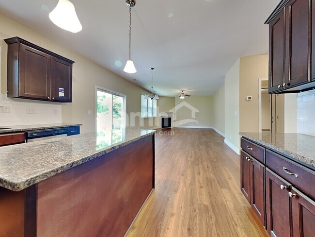 Building Photo - 1023 Monitor Ct