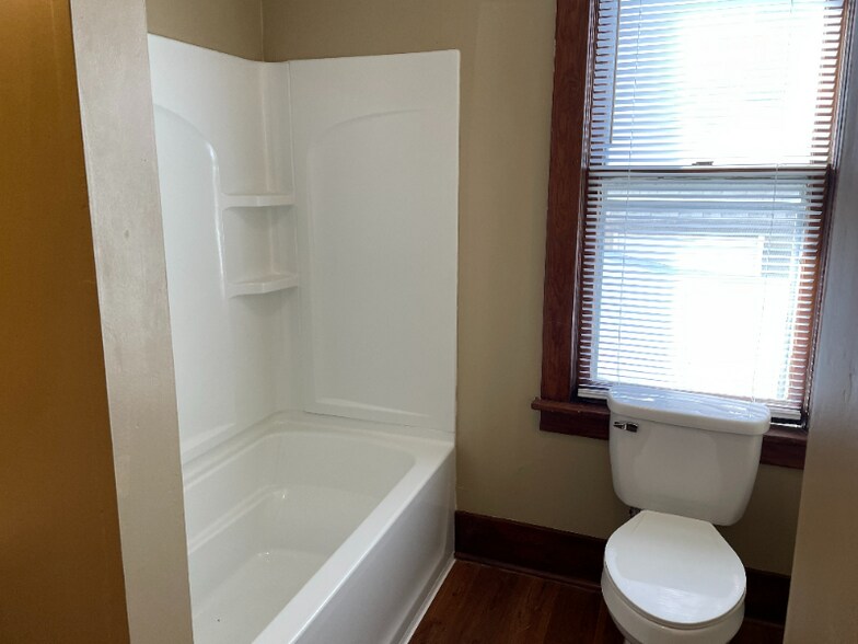 Building Photo - 4663 Marcy St