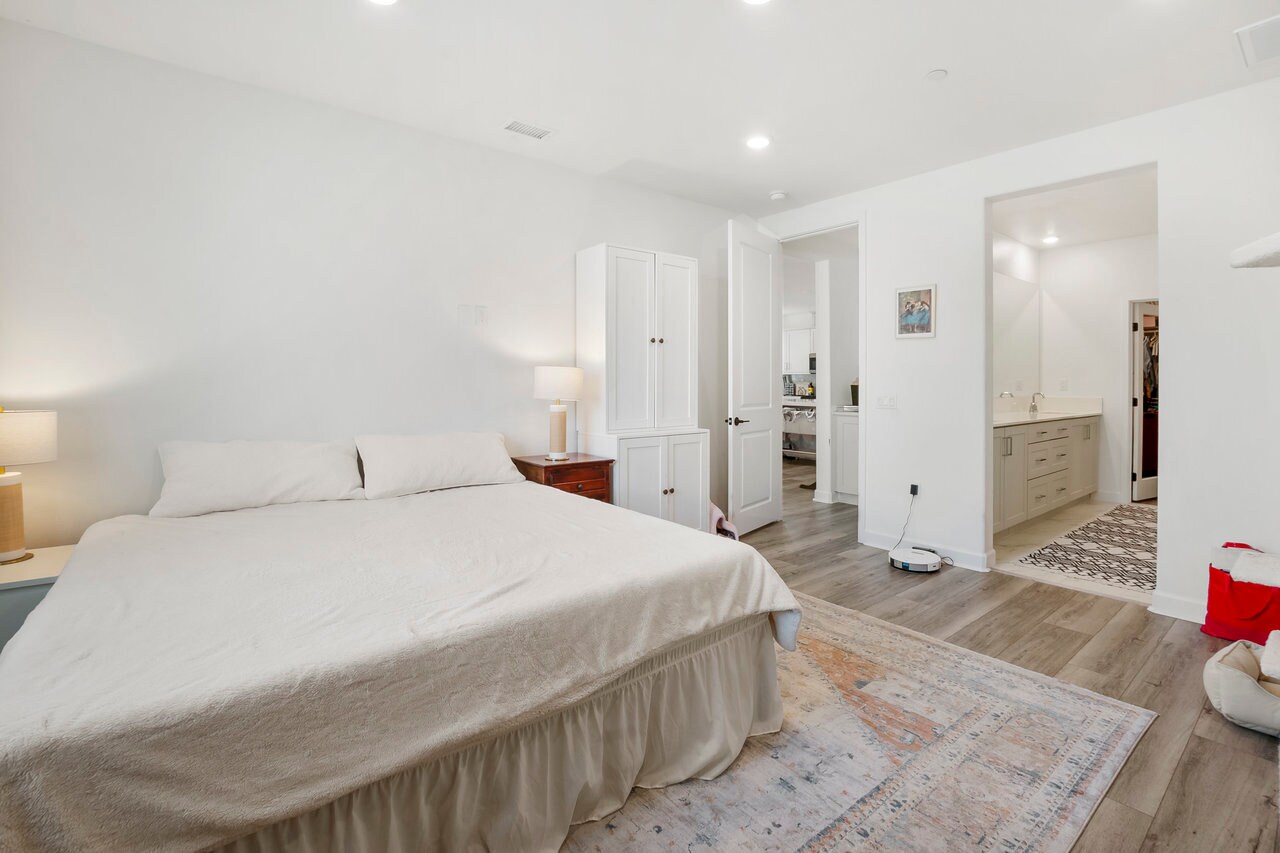 Building Photo - 7962 Belluno Way