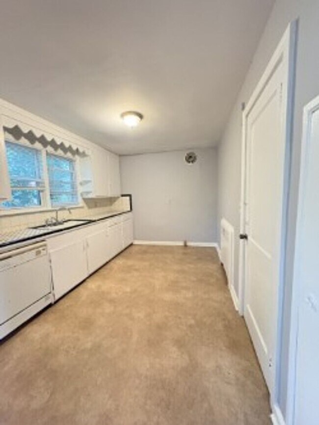 Building Photo - 7709 Castleton Pl