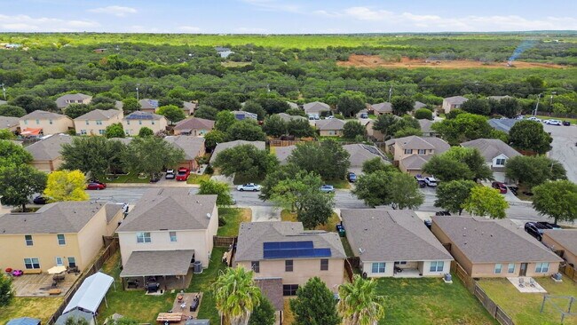 Building Photo - House in a Gated community with SOLAR PANELS!