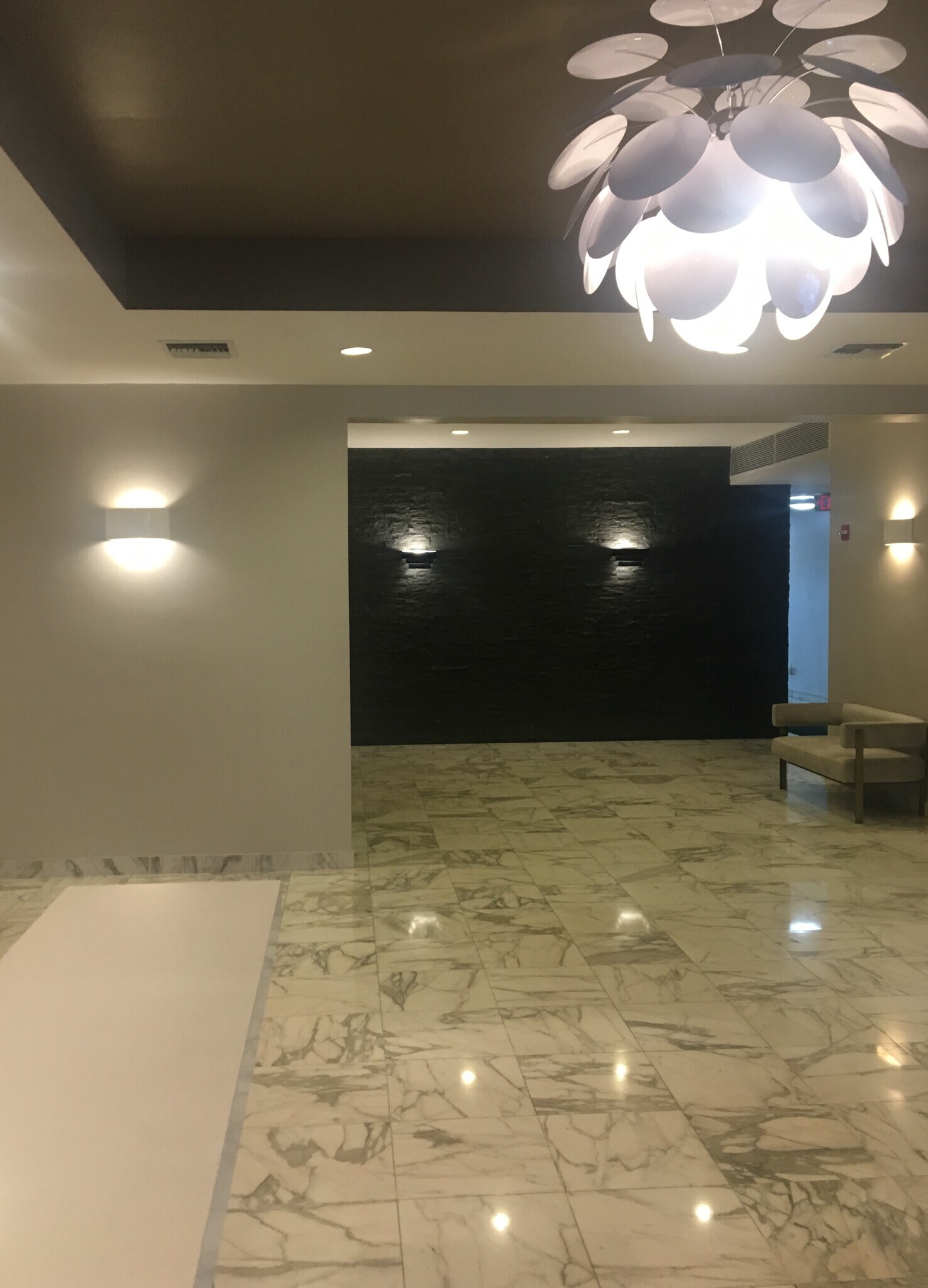 Building Photo - 9225 Collins Ave